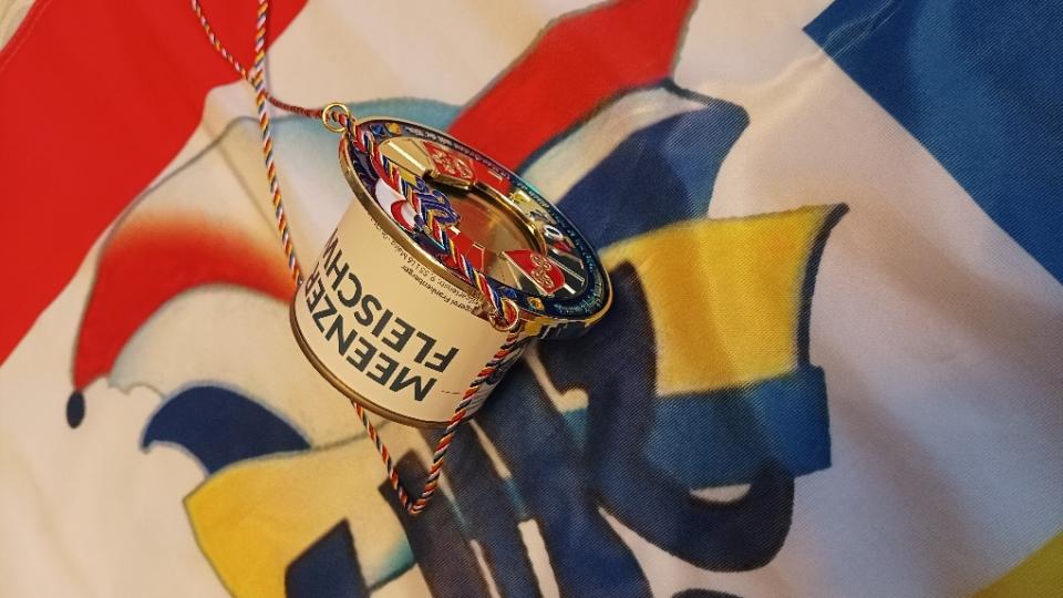 0e9e17cab42cc6dfefebb5cd155caa49